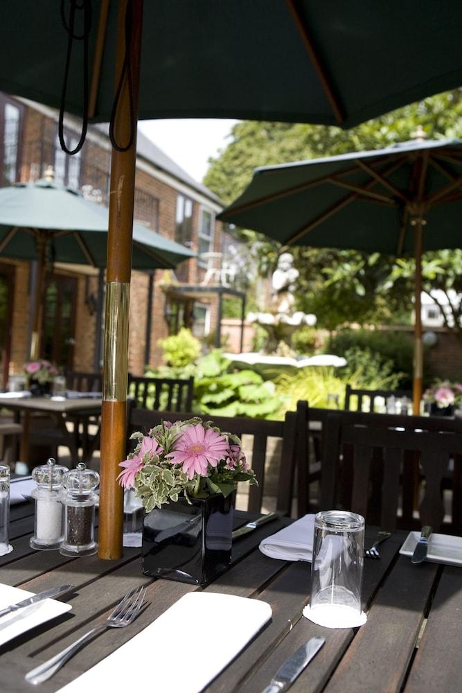 Cotswold Hotel